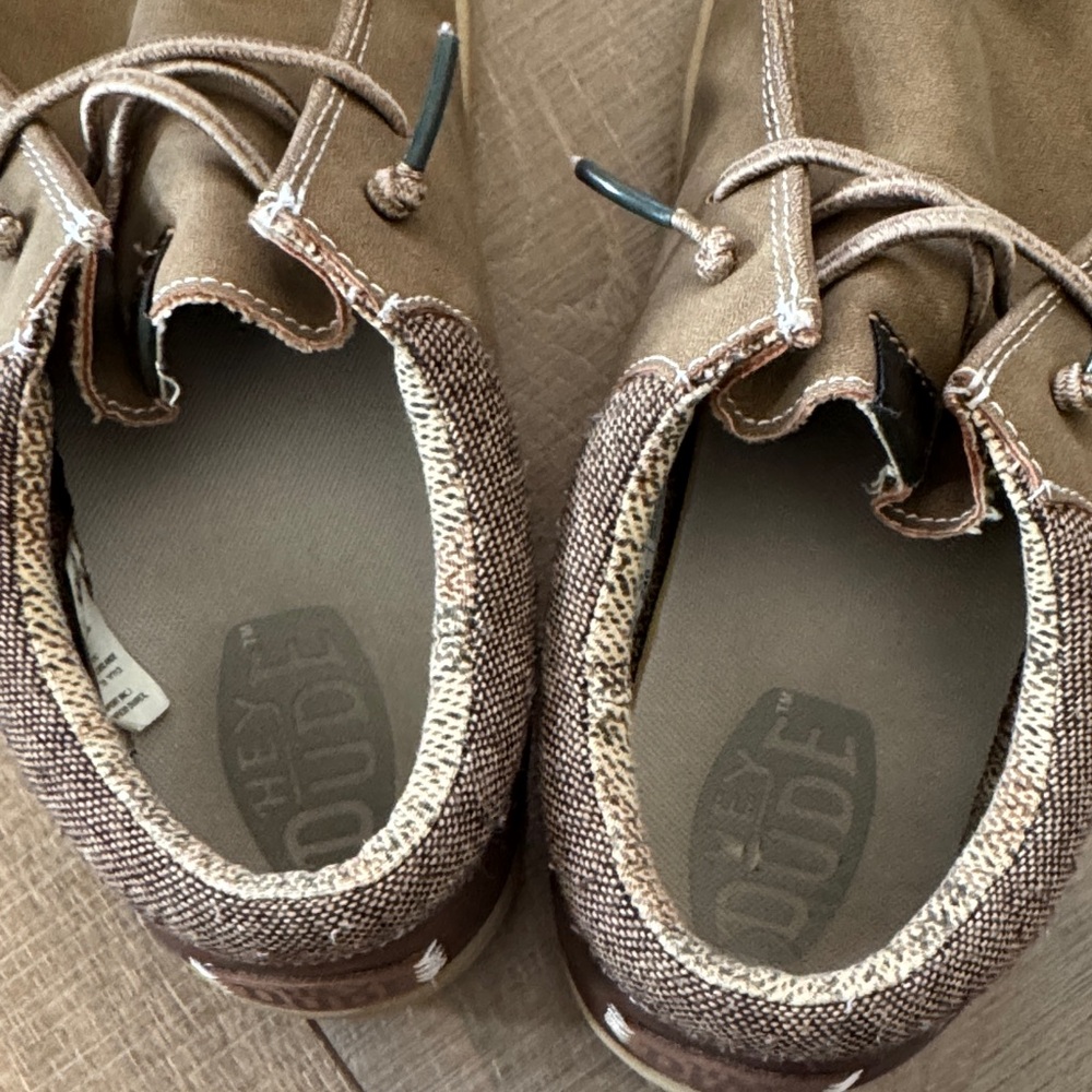 Hey Dude Tan and Brown Youth/Boys Loafers - Picture 5 of 7